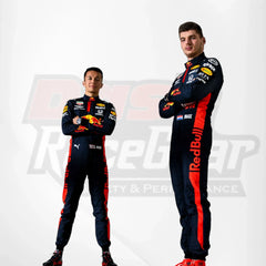 Rennanzug des Formel-1-Teams Max Verstappen und Alex Albon aus dem Jahr 2020 