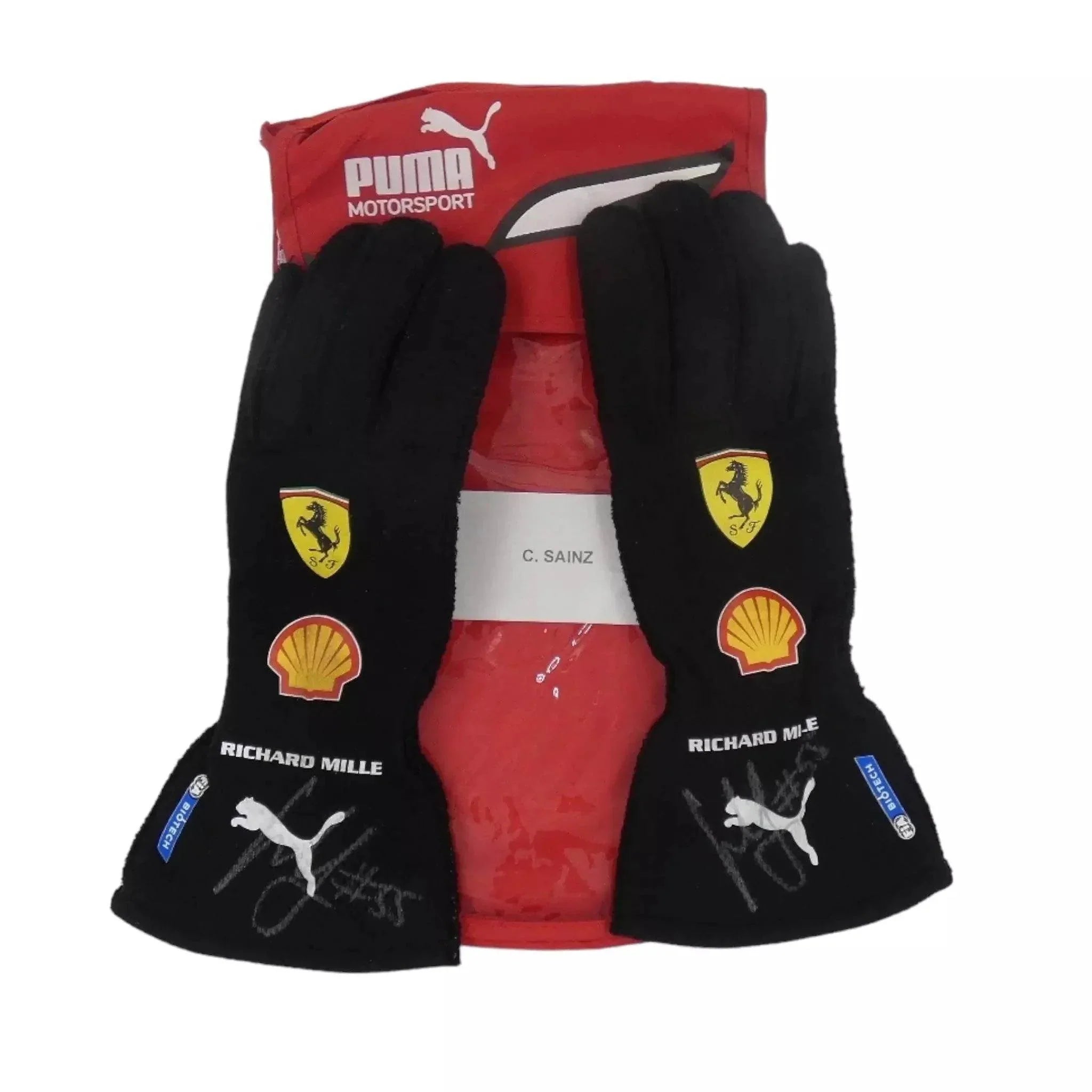 2022 Carlos Sainz Ferrari race gloves