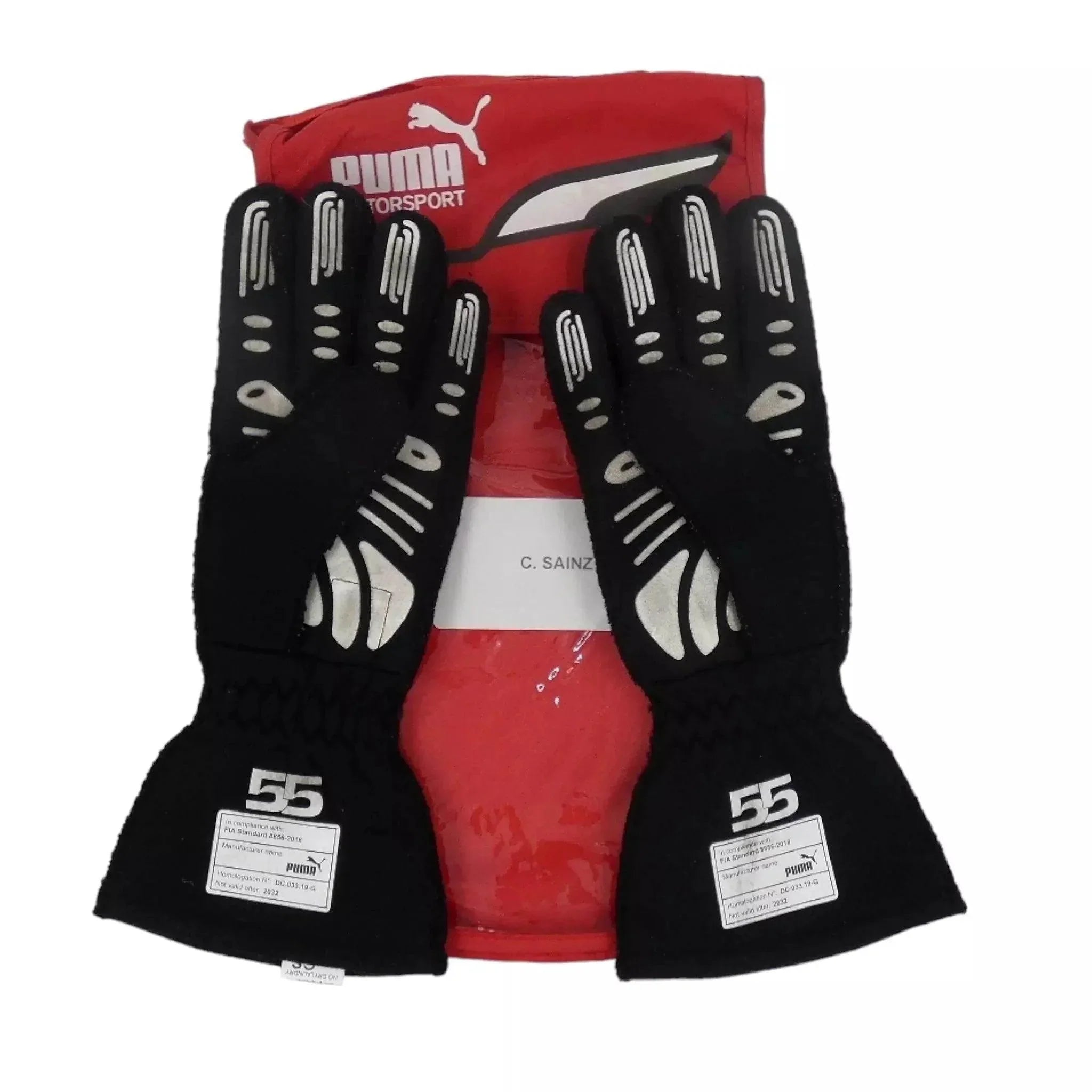 2022 Carlos Sainz Ferrari race gloves